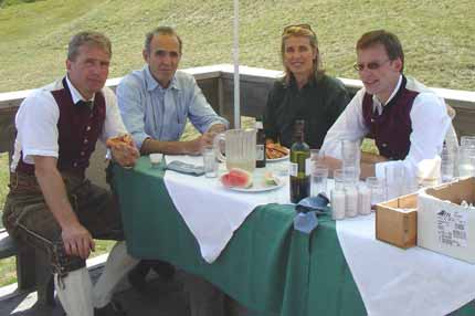 Familie Pizzinini mit Obmann Ali und Kassier Andreas